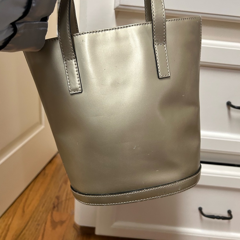 Burberry Gold Tote Bag - Picture 4 of 6